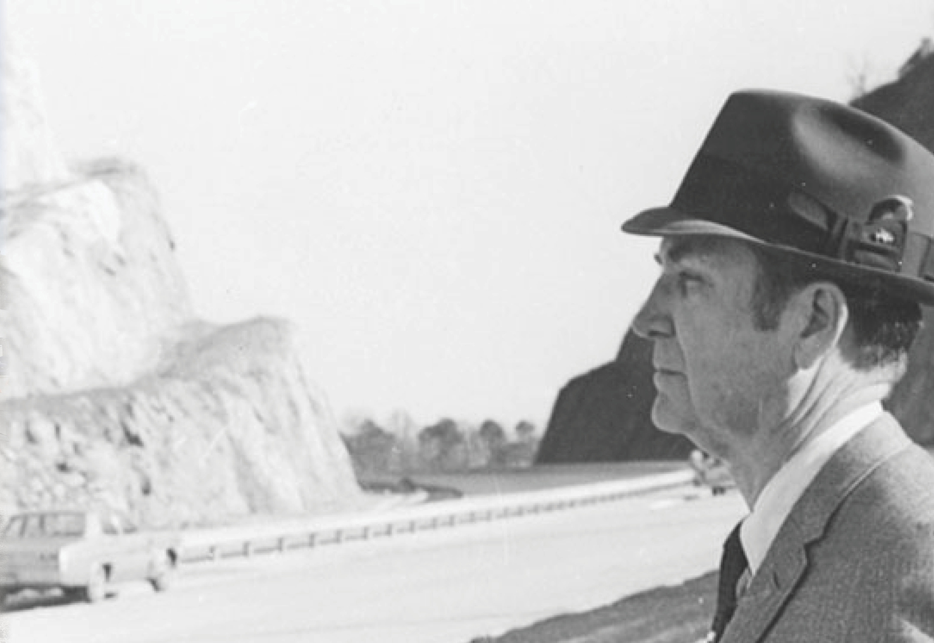 Elton B. Stephens overlooks construction of the Elton B. Stephens Expressway, which the city of Birmingham and state of Alabama named after him because of his support for civic projects.